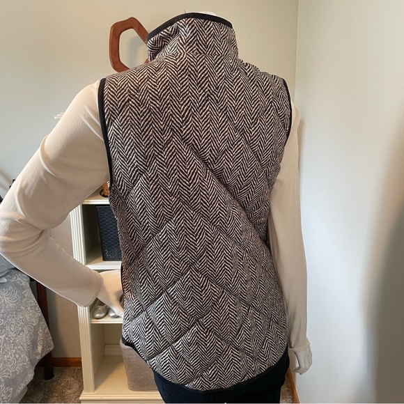 J. CREW- Herringbone Puffer Vest Size XS - Picture 8 of 10